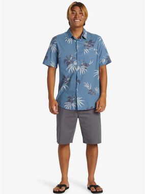 Quiksilver Men's L Blue Shadow Apero Classic Short Sleeve Hawaiian Shirt K22-22
